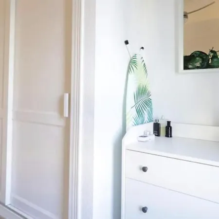 Stunning Refurbished 1 Bedroom