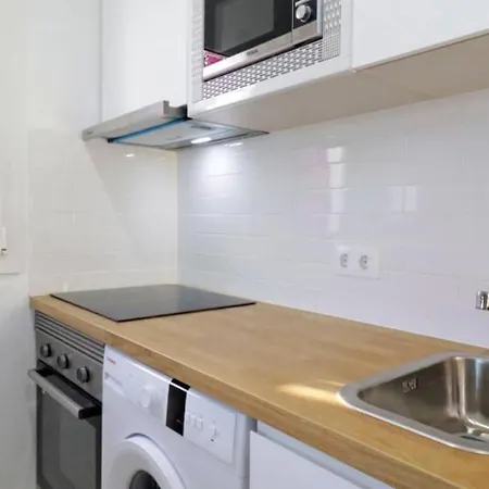 Stunning Refurbished 1 Bedroom